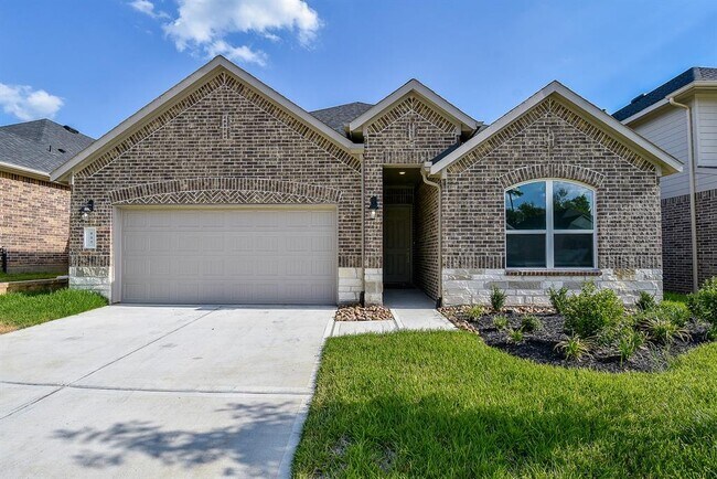 Building Photo - 557 Newcomb Holw Dr