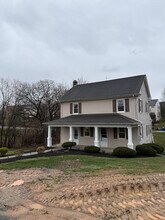 Building Photo - 7350 Seneca Ridge Dr