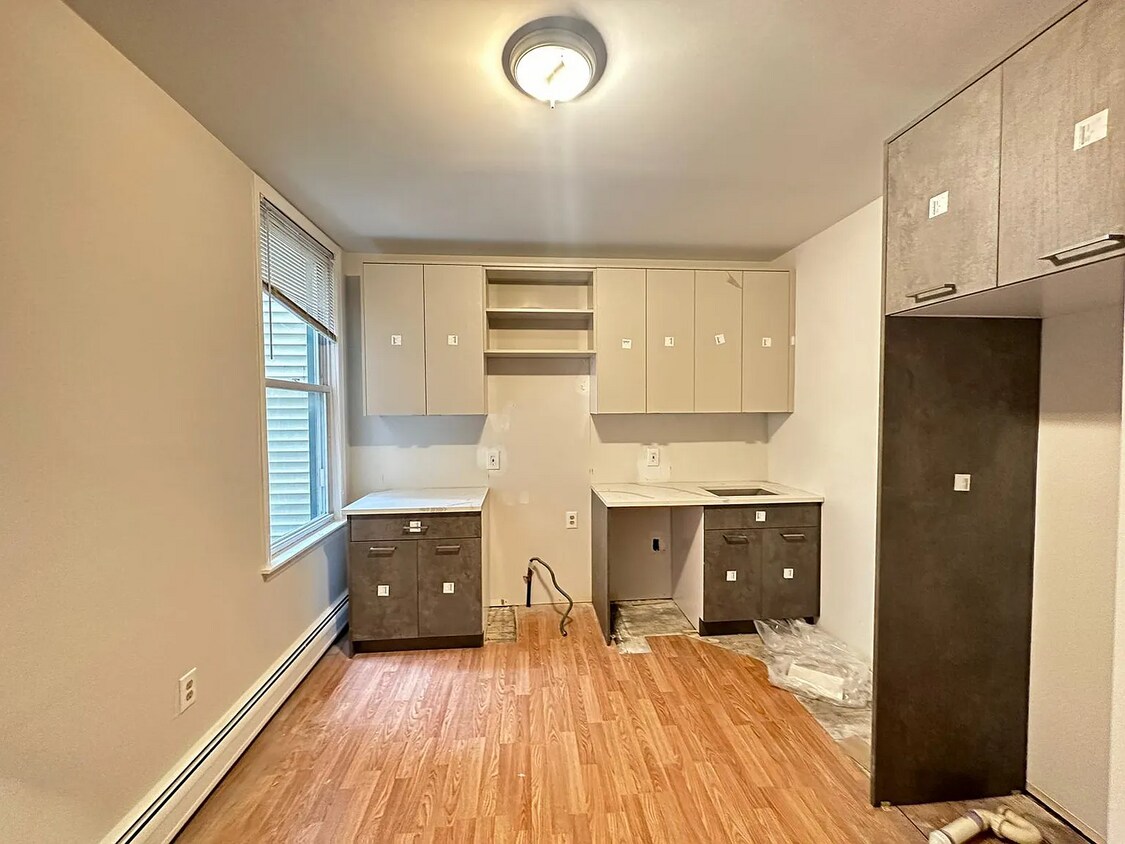 114 W 7th St, Bayonne, NJ 07002 Apartments in Bayonne, NJ