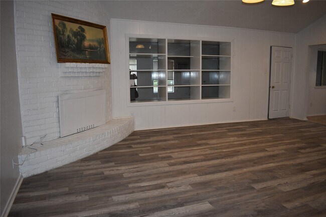 Foto del edificio - 1006 Kenforest Dr