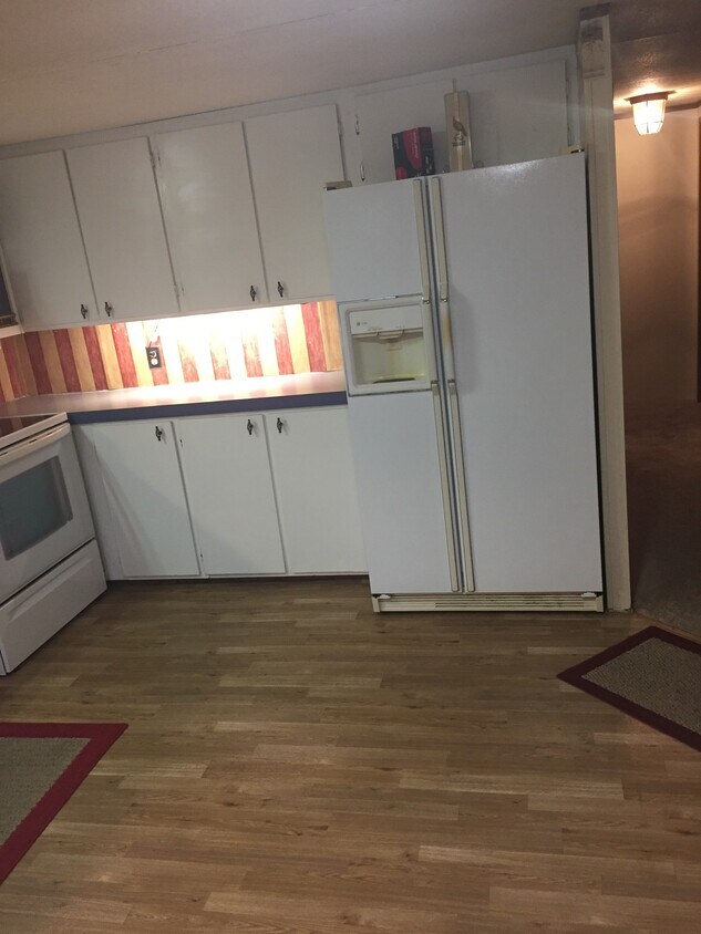 Kitchen - 4550 Fredericksburg Tpke