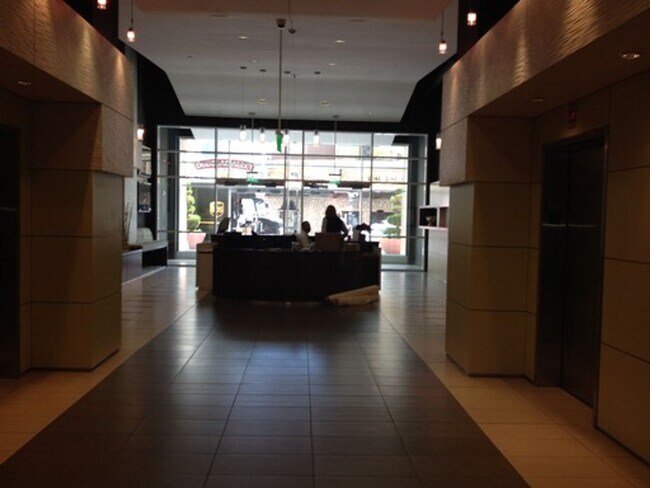 Foto del edificio - ONLY $1,625 PER MONTH FOR THIS BEAUTIFUL, MODERN, STATE OF THE ART, 1 BED, 1 BATH HIGH RISE CONDO...