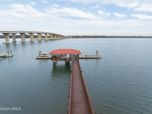 Foto del edificio - 1231 Ladys Island Dr