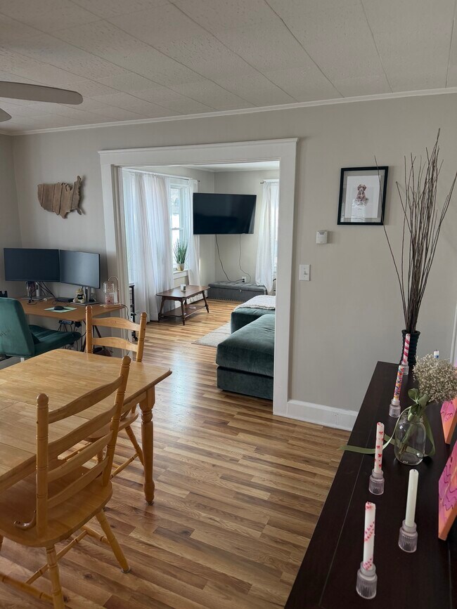 Foto del edificio - 1 Fowell Ave