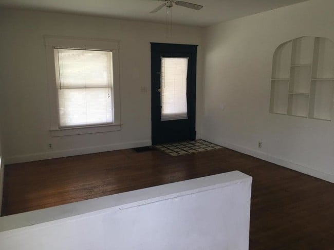 Building Photo - 501 S 19th St