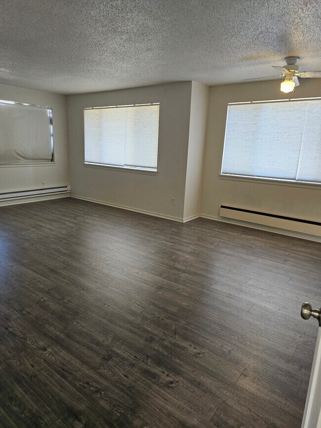 Foto del edificio - 7519 Lakewood Dr W