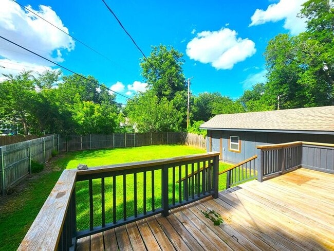Building Photo - 3 Bed 2.5 Bath 1 Car Garage Built New 2021...