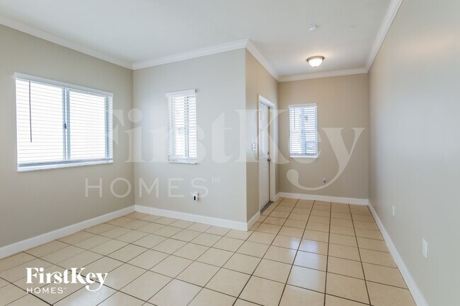 Foto del edificio - 2530 NE 41st Terrace