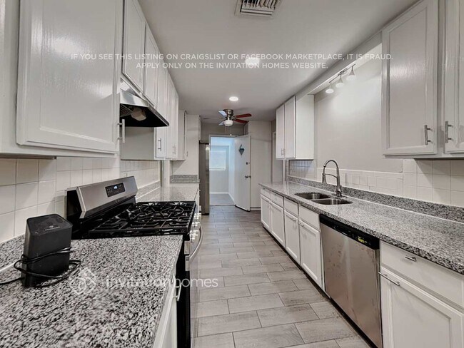 Foto del edificio - 3415 W Elm St