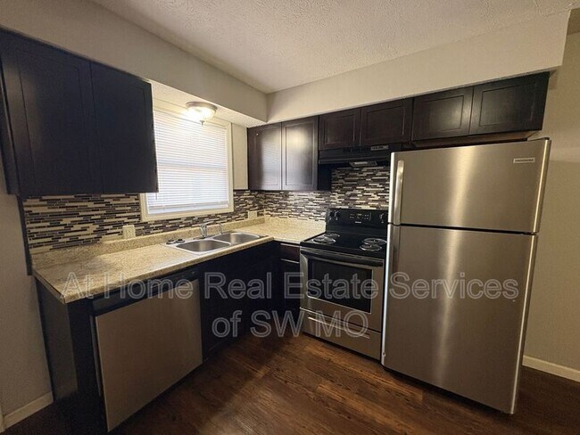 Foto del edificio - 930 S Campbell Ave