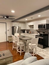 Building Photo - 12 N Main St