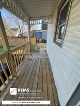 Building Photo - 420 N Pine St