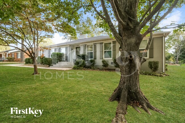 Foto del edificio - 1722 Aster Ln