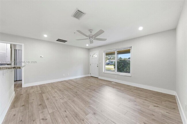 Building Photo - 4561 SW 25th Terrace
