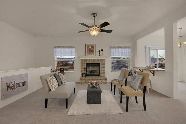 Building Photo - 3829 Range Dr