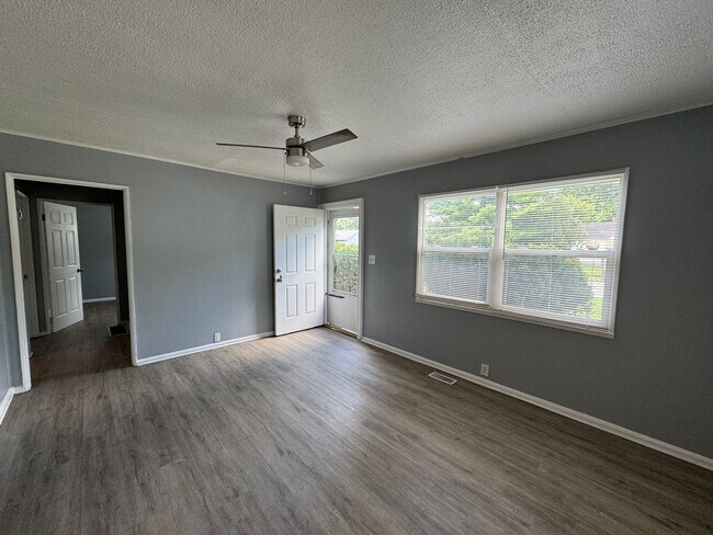 Foto del edificio - Eagledale 3 Bedroom 1 Bath