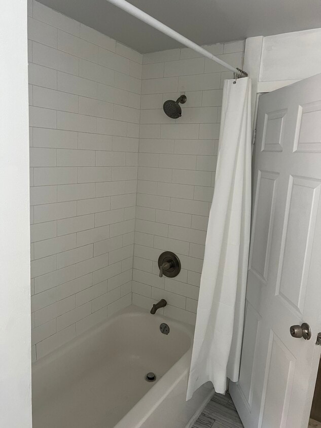 Photo - 424 E Girard Ave (Philadelphia, PA)