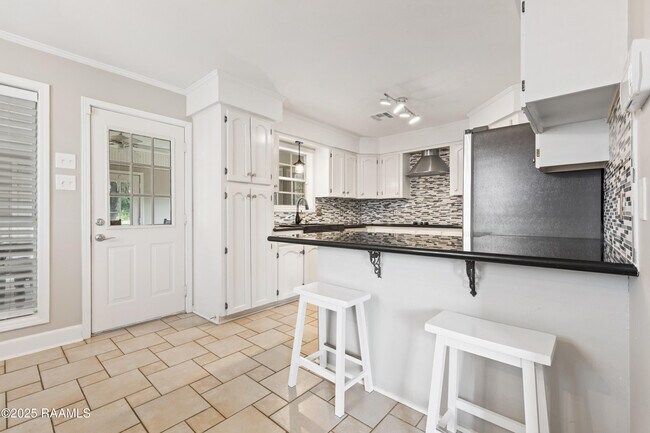 Foto del edificio - 1007 Baker Hughes Rd