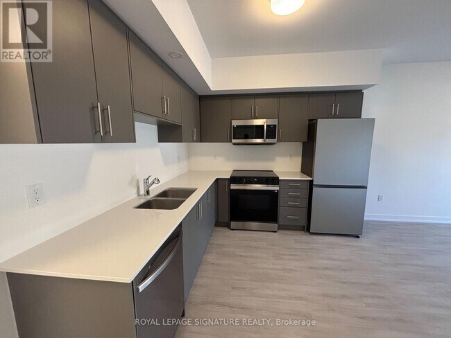 Building Photo - 42 Lowes Rd W
