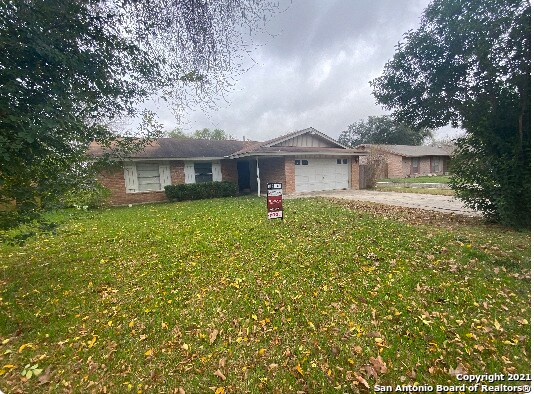 Foto del edificio - 7819 Melbury Forest
