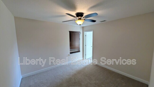 Foto del edificio - 224 Whipple Ave