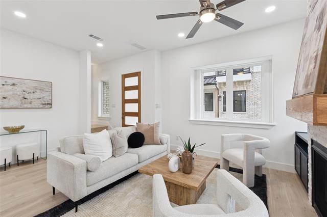 Foto del edificio - 1000 W 10th St