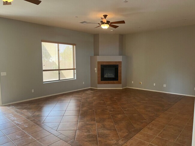 Building Photo - Corner 3 Bedroom Home + 3 Car Garage in Gr...