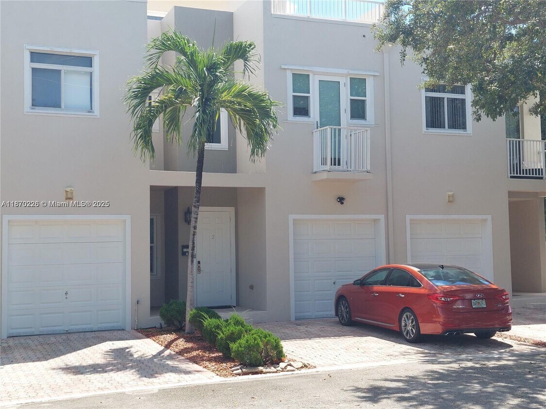Building Photo - 1115 N 17th Ave