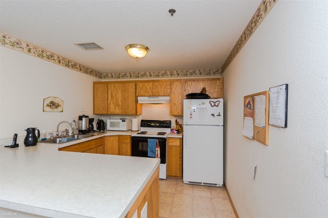 Building Photo - 1901 Desoto St