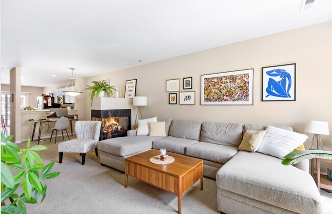 Foto del edificio - 3027 Camden Dr