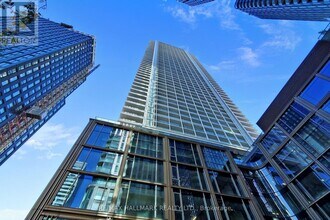 Building Photo - 88 Queen St E