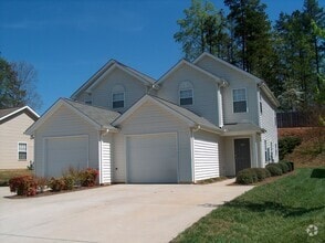 Building Photo - 131 Springwood Ln