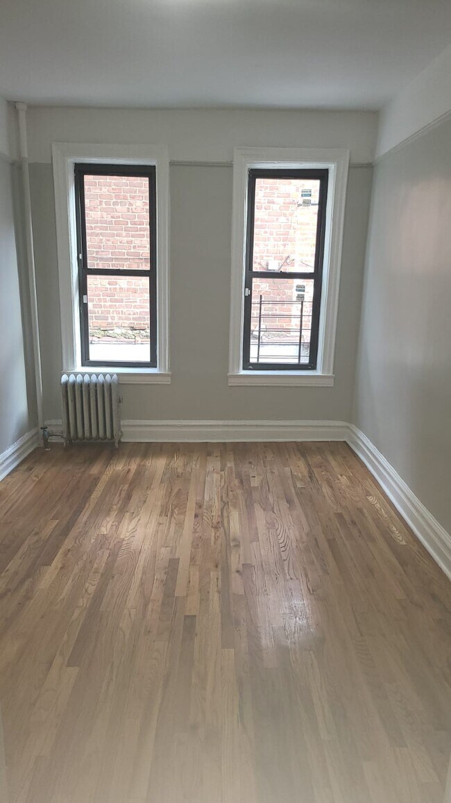 Foto del edificio - 5002 Snyder Ave