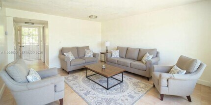 Building Photo - 1850 NE 169th St