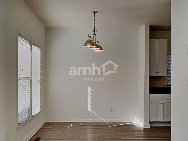 Foto del edificio - 1312 Ujamaa Dr