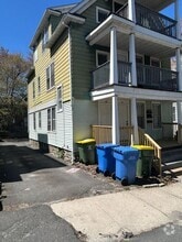 Building Photo - 18 Eastwood Ave