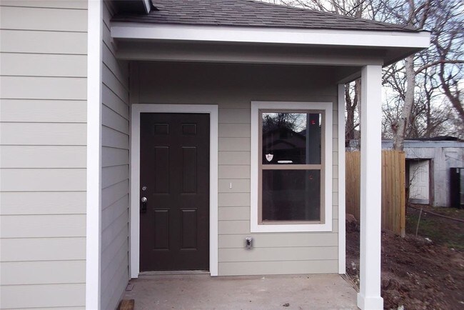 Building Photo - 4629 Sunflower St