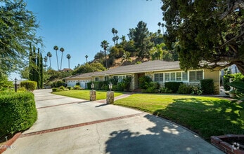 Building Photo - 1535 Glenmont Dr