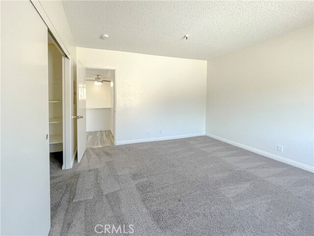 Foto del edificio - 13535 Yukon Ave