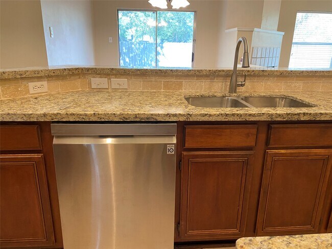 Foto del edificio - 4401 Egret Dr