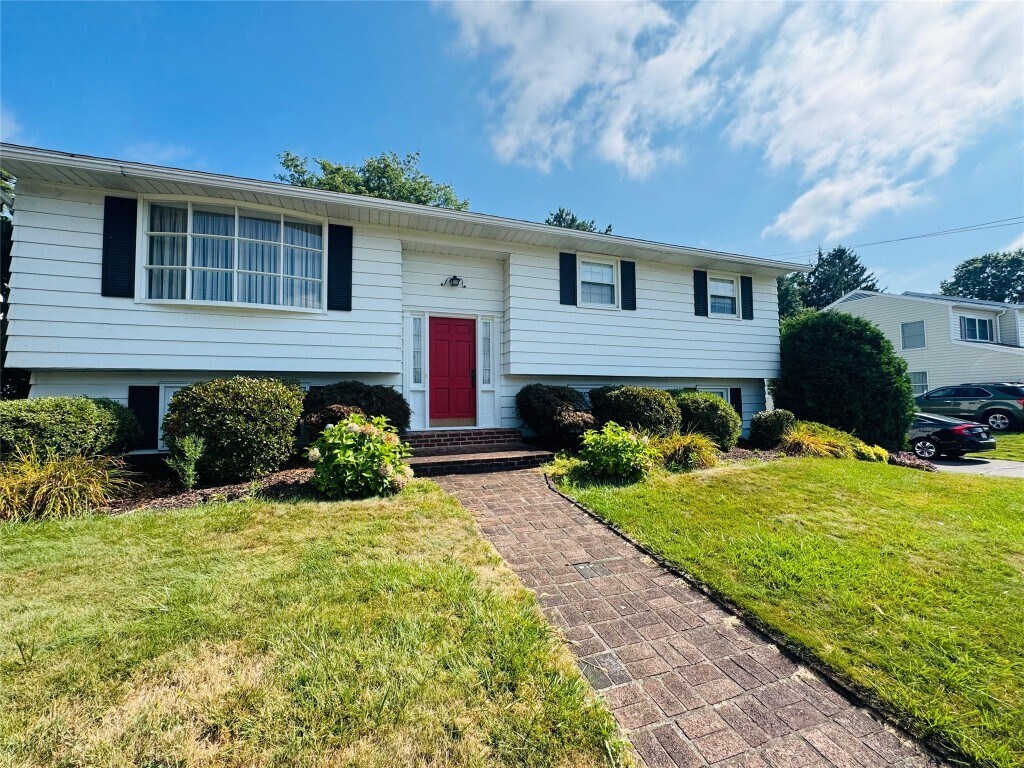 Foto principal - 2715 Manhattan Dr
