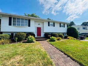 Building Photo - 2715 Manhattan Dr