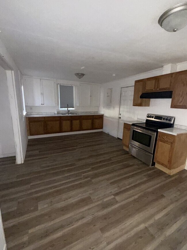 Foto del edificio - 3331 Madison Ave