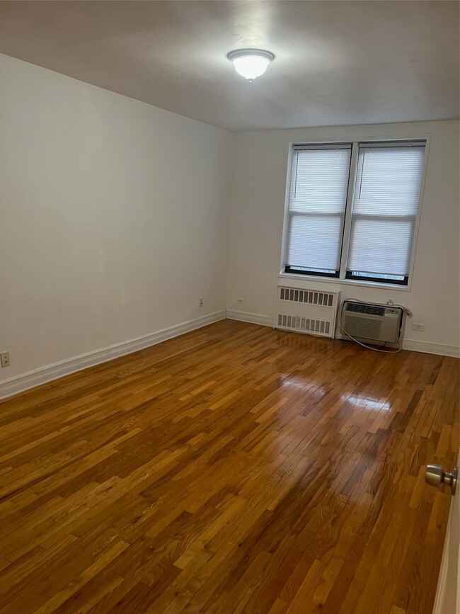 Foto del edificio - 144-48 28th Ave