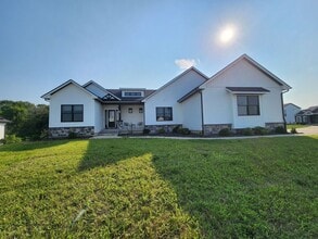 Building Photo - 6817 Timber Ct