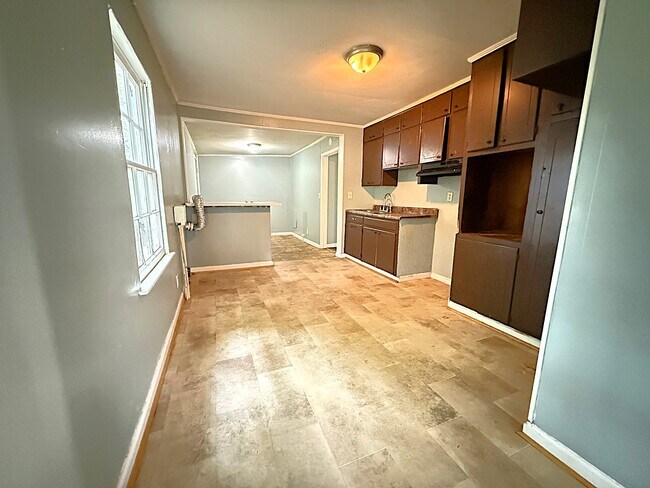 Foto del edificio - 2718 McCoy Ave