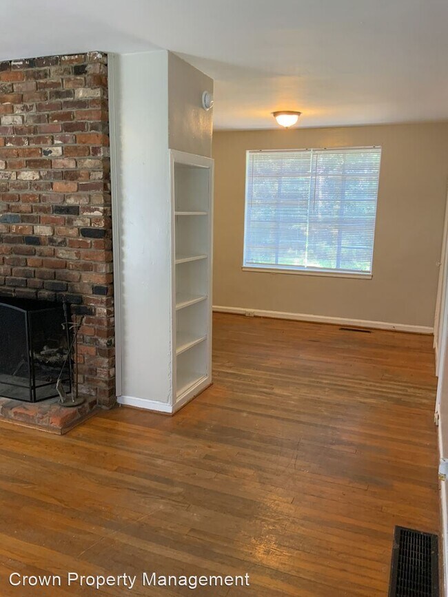 Building Photo - 2 br, 1 bath House - 3426 Keenan Dr