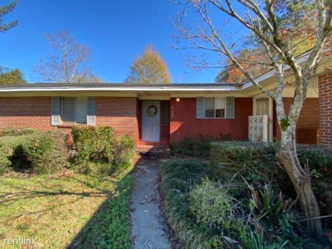 Foto del edificio - 3 br, 2 bath House - 402 Crestmont Ave