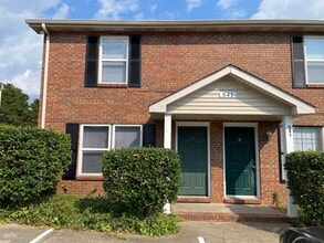 Building Photo - 541 Hietts Ln
