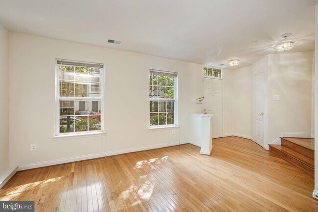 Foto del edificio - 207 Garden View Way